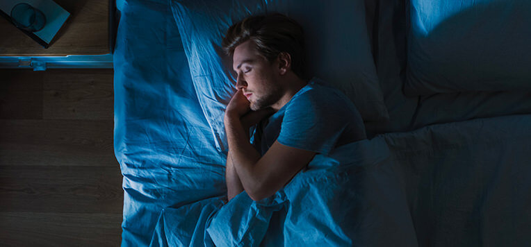 Melatonina e valeriana per affrontare il jet lag