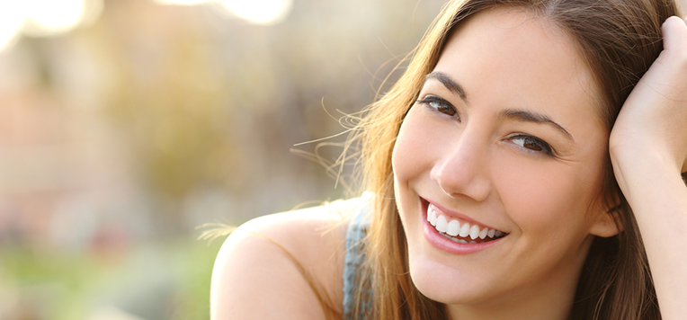 Problemi di alitosi? 5 consigli per sconfiggerla in modo naturale