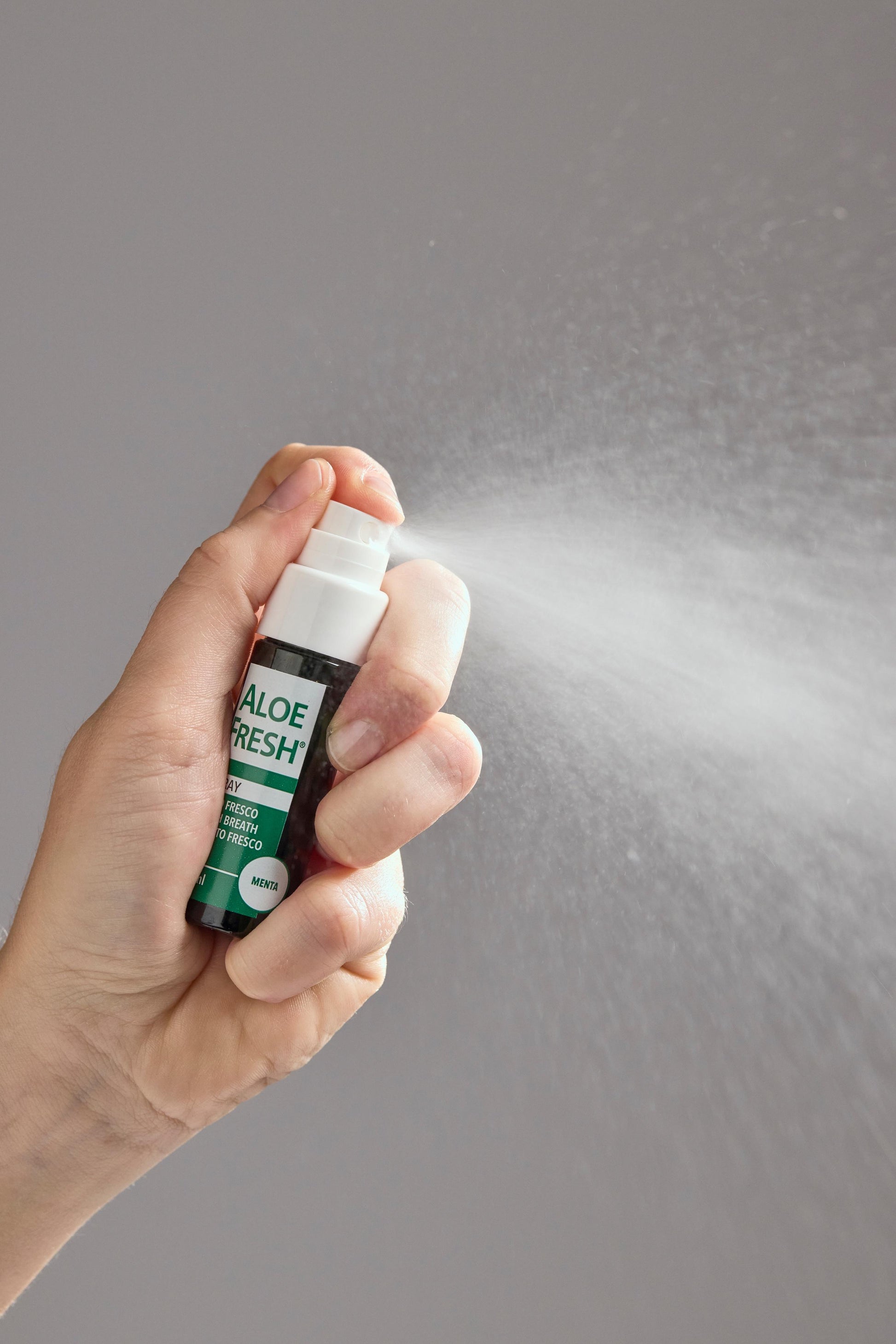 8008843133444_aloe fresh_ Alito Fresco Spray_Menta_15 ml_02