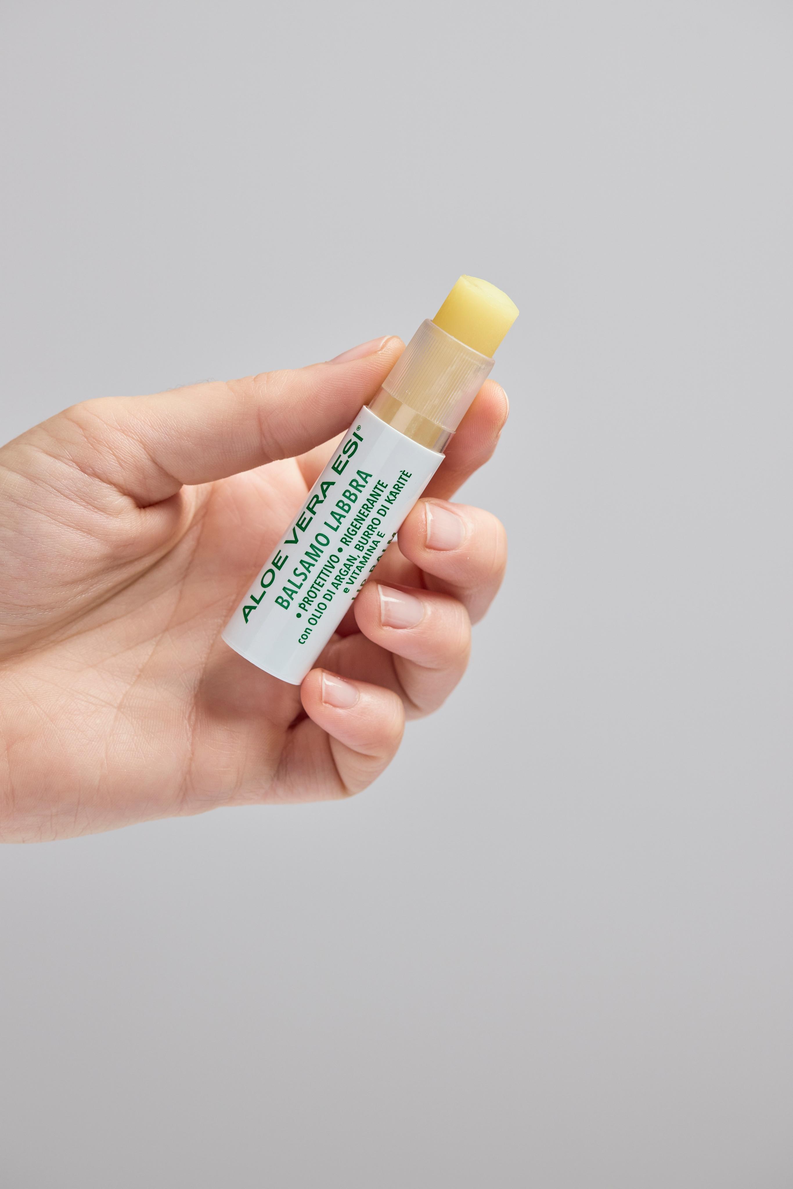 8008843128785_Aloe vera_stick labbra_02