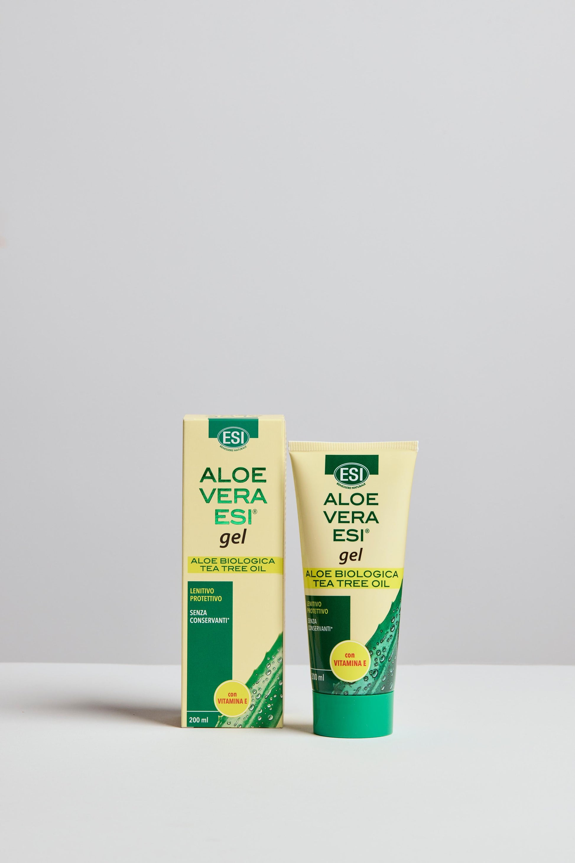 8008843133383_Aloe Vera_gel vitamina e+tea tree_200ml_01