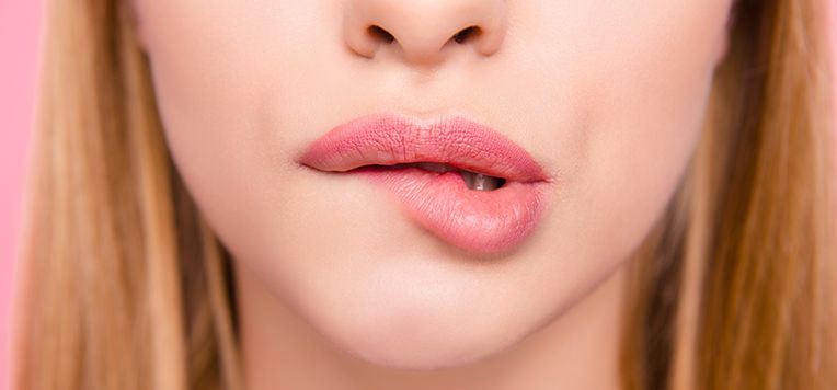 Labbra screpolate: perché succede e come rimediare in modo naturale