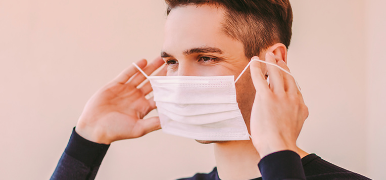 Irritazioni da mascherina: come idratare e proteggere la pelle del viso